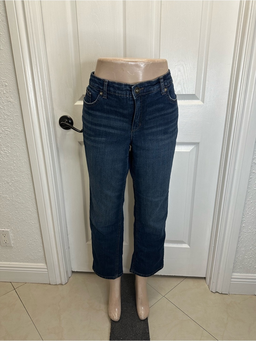 Ruff Hewn Women's Dark Blue Cropped Straight Jeans
